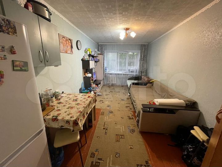 Комната 18 м² в 5-к., 3/5 эт.