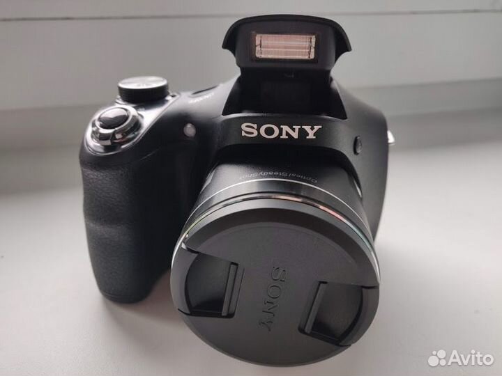 Цифровой фотоаппарат Sony Cyber-shot DSC-H300