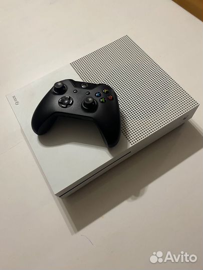 Xbox One S 1tb с играми