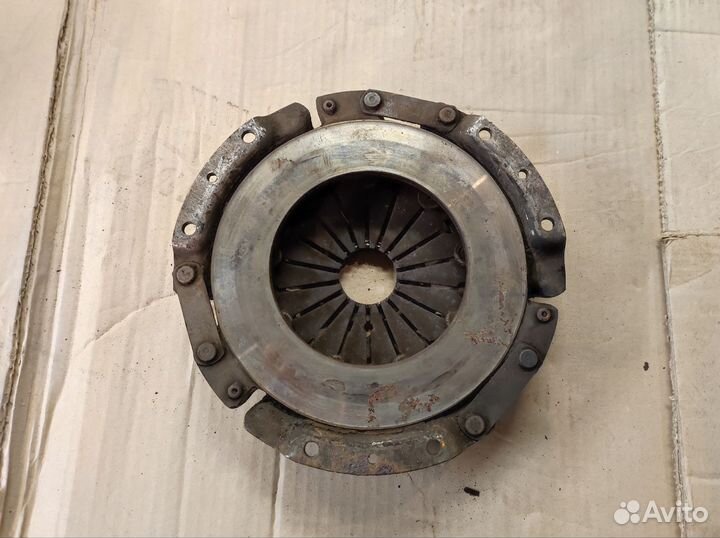 Ведущий диск сцепления (корзина) ваз 21213