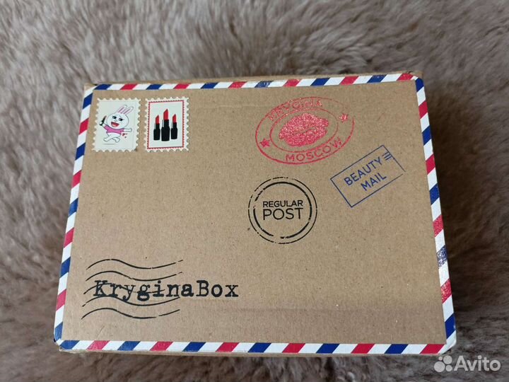 Коробочка от бьюти бокса Красные помады KryginaBox