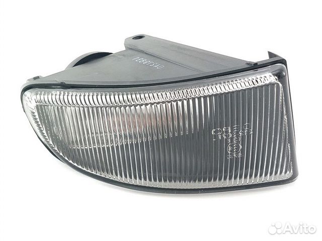 Противотуманная фара правая Toyota Avensis 1