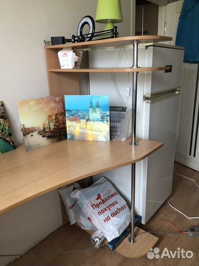 Письменный стол