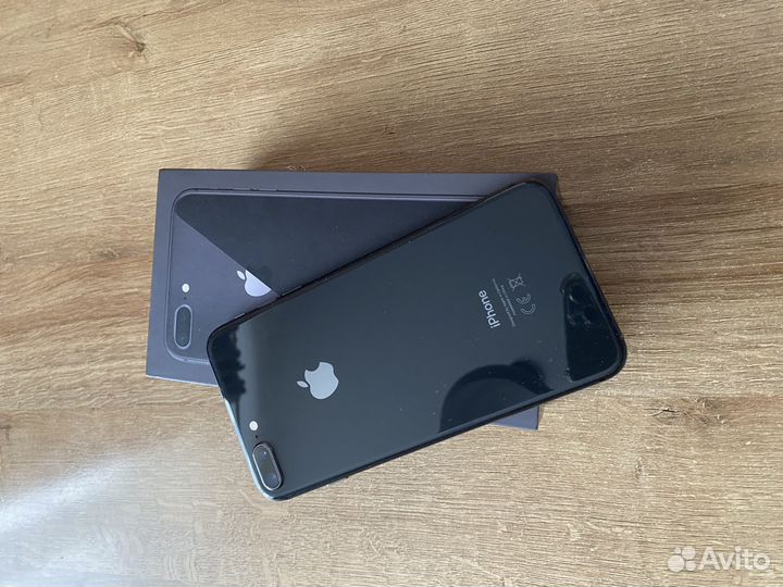 iPhone 8 Plus, 64 ГБ