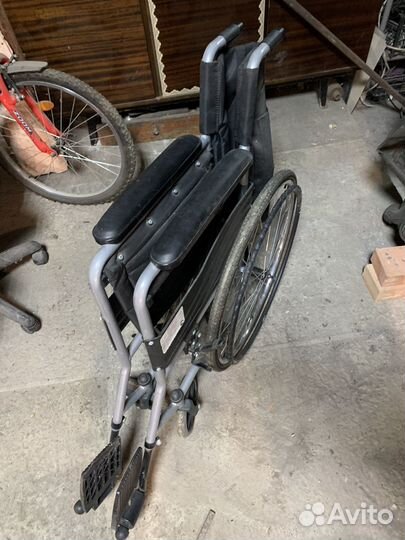 Коляска инвалидная