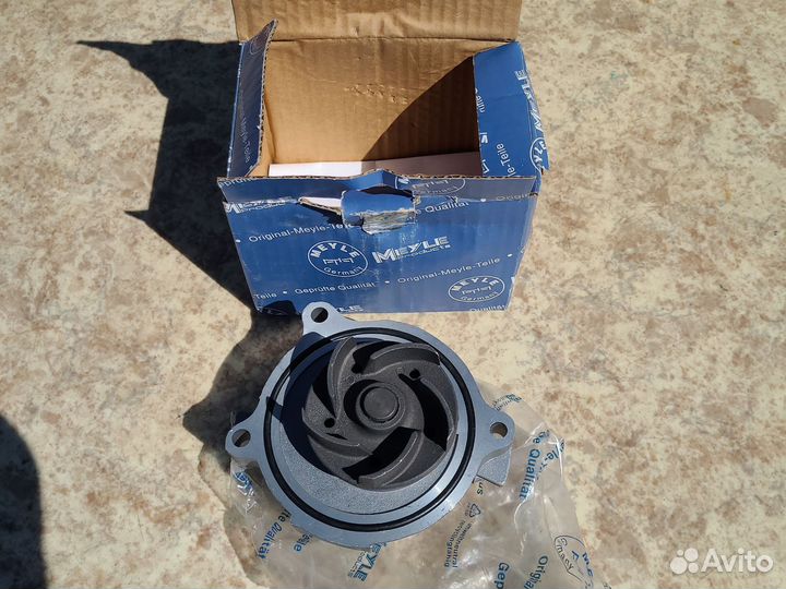 Насос водяной помпа для а/м VW Transporter T4 LT35