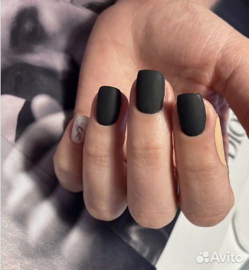 Маникюр с покрытием гель-лаком