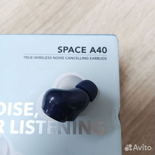 Правый наушник Anker Soundcore Space A40 синий