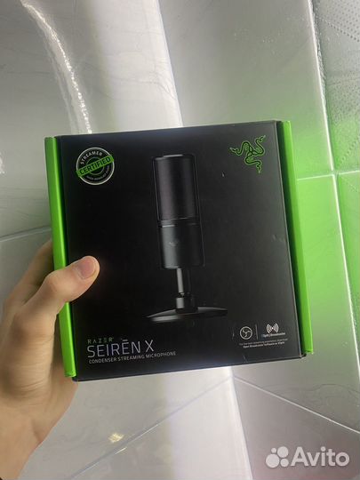 Микрфоон Razer Seiren X