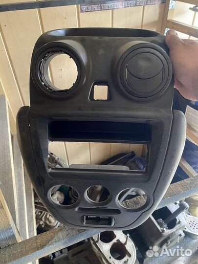 Центральная консоль LADA granta