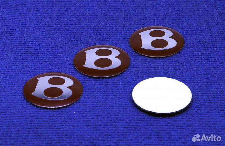 Комплект 3D наклеек колпачка Bentley 56 мм малина