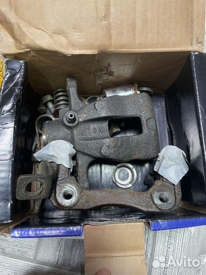 Суппорт задний solaris левый/правый