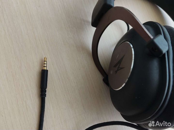 Игровые наушники