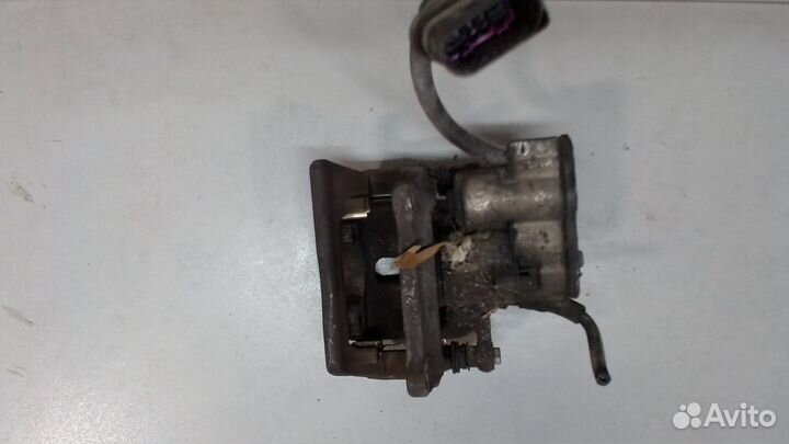 Суппорт Audi A8 (D3), 2004