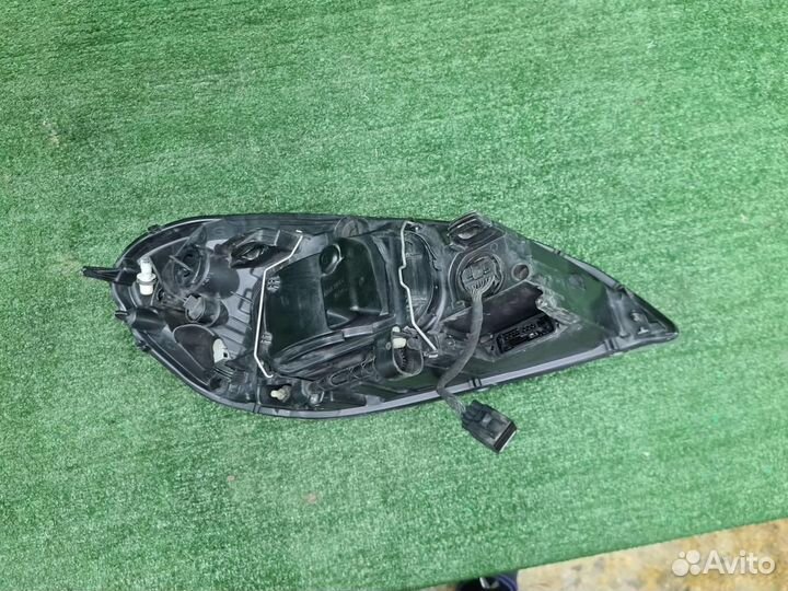 Фара левая Volvo XC60