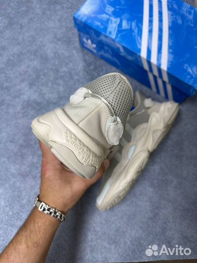 Кроссовки великаны Adidas ozweego