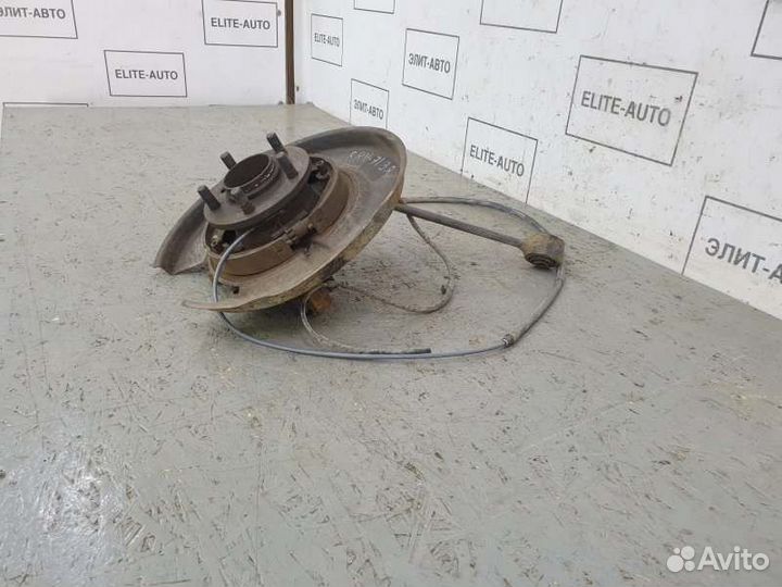 Кулак задний правый Land Rover Range Rover Vogue