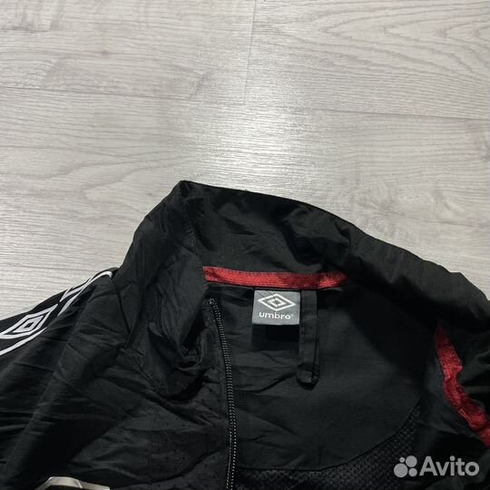 Ветровка Umbro