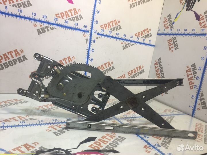 Стеклоподъемник задний (электрический) Прав