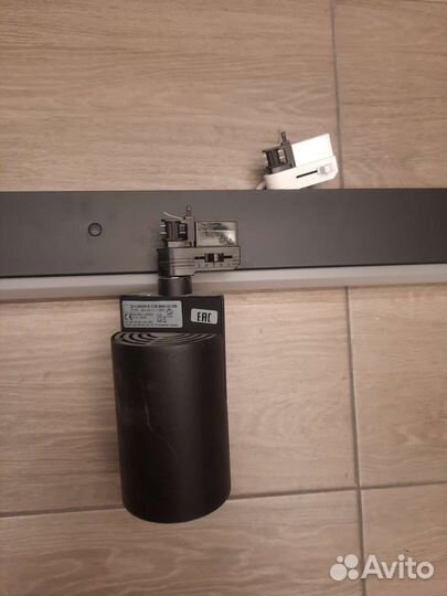 Подвесное трековое освещение