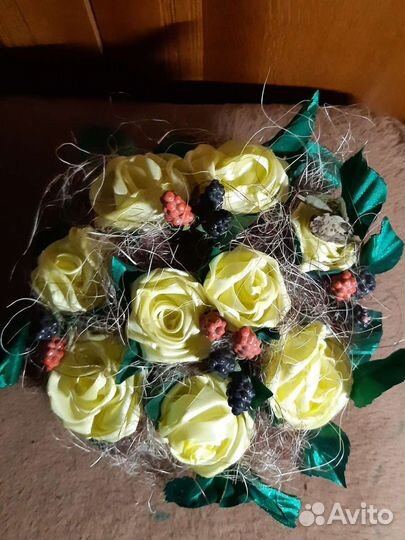 Композиция из цветов ручной работы