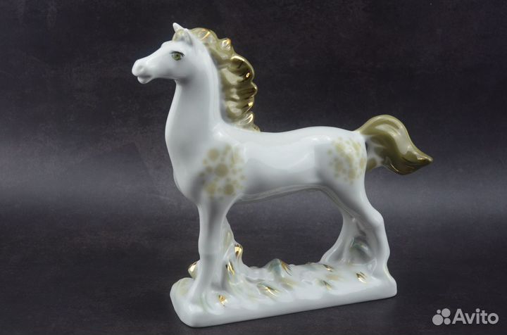 Статуэтка Лошадка