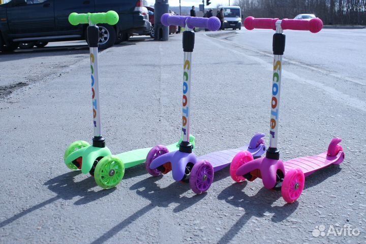Самокат детский трехколесный со светящимися колеса