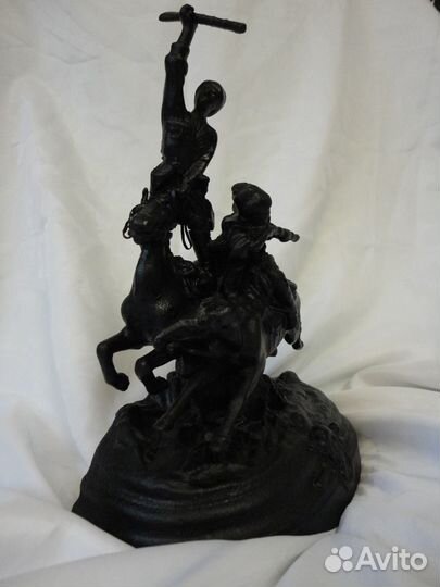 Статуэтка Джигитовка. Литьё чугун Куса. 1970 г