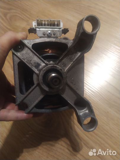 Двигатель стиральной машины Ariston Hotpoint