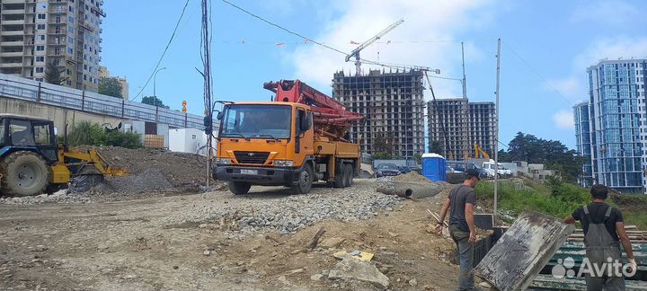 Автобетононасос Daewoo Novus, 2002