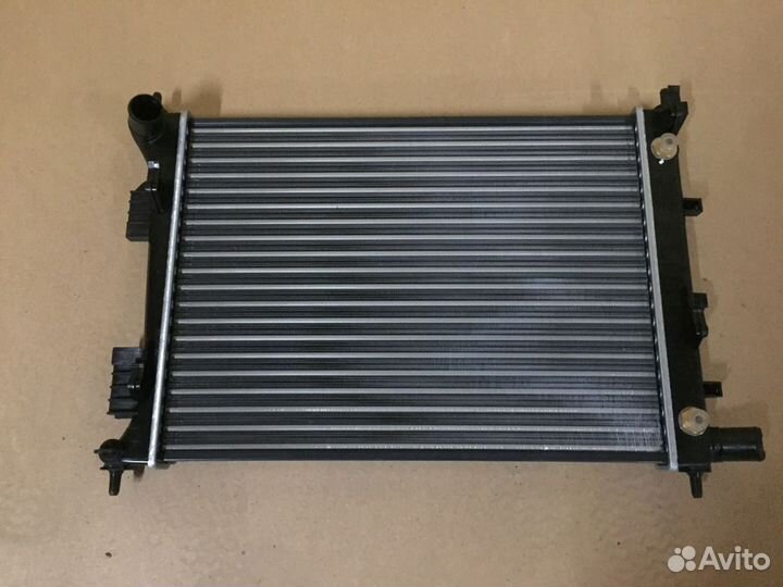 Киа рио KIA Rio 2010 радиатор охлаждения