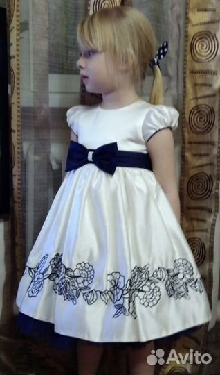 Платье праздничное