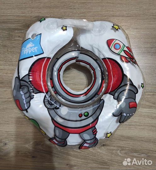 Круг на шею для купания малышей 'Космонавт'