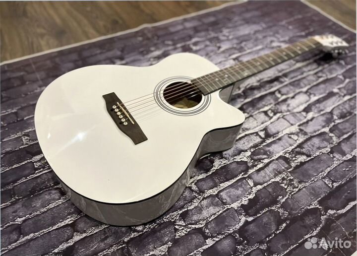 Акустическая гитара новая