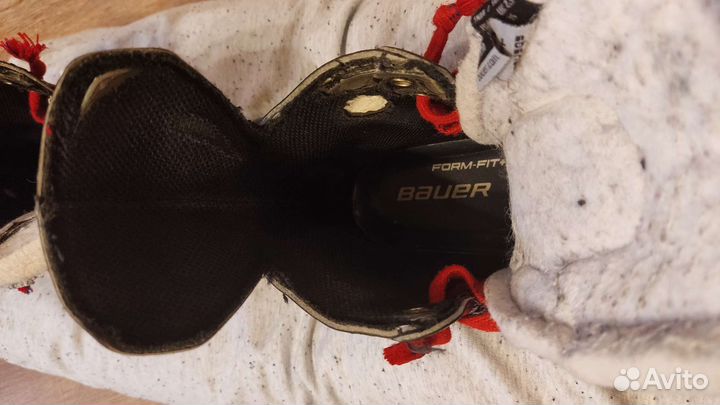 Коньки хоккейные Bauer X700