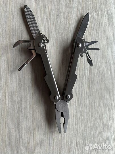 Нож складной швейцарский