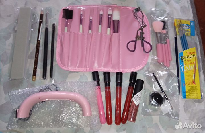 Набор кистей для макияжа и ещё много разного