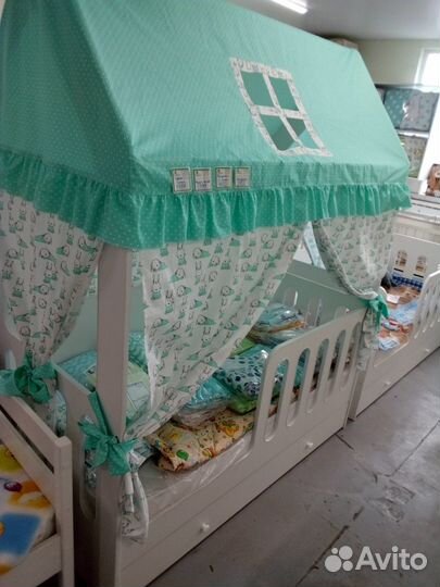 Кроватка детская Домик 1600-800