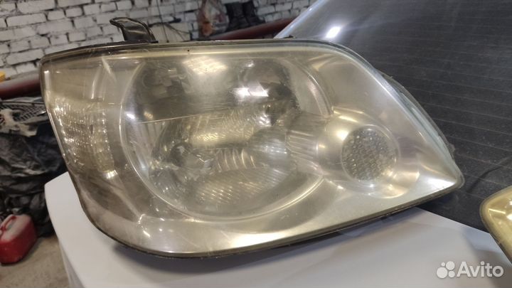 Фары toyota noah