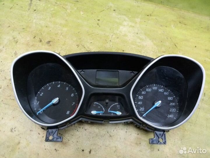 Щиток приборов Ford Focus CB8 pnda 2012