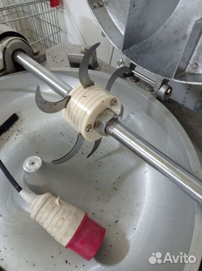 Продам куттер DPX 45