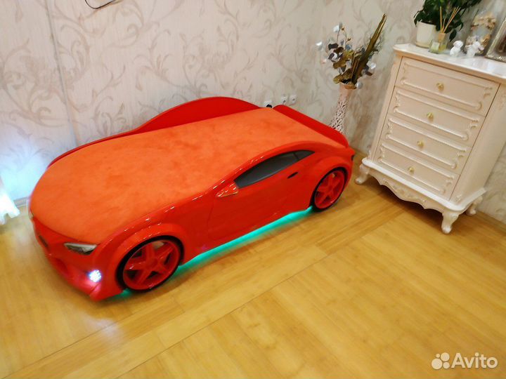 Кровать машина