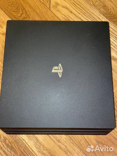 Sony ps4 pro + 4x DualShock + 24 игры