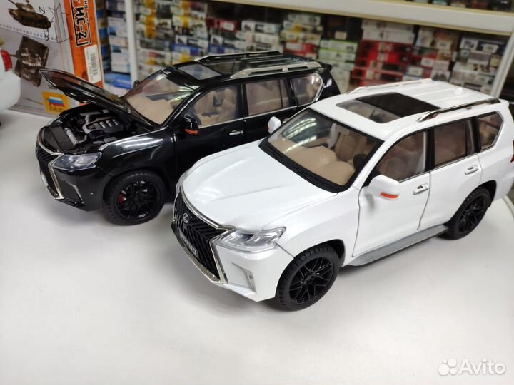 Модели автомобилей Lexus LX570 1:18