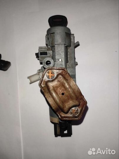 Замок зажигания Mazda 323, Familia BJ рест