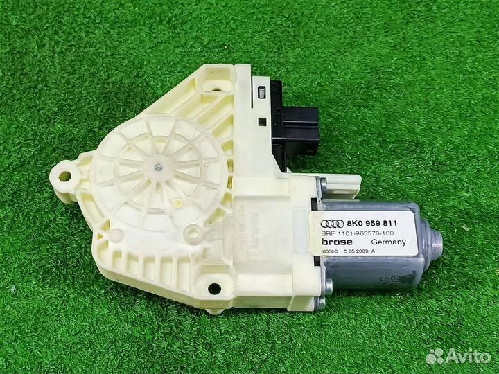 Мотор стеклоподъемника задней левой двери Audi Q5