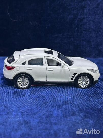 Игрушка машина металл Инфинити QX-70,12см,модель