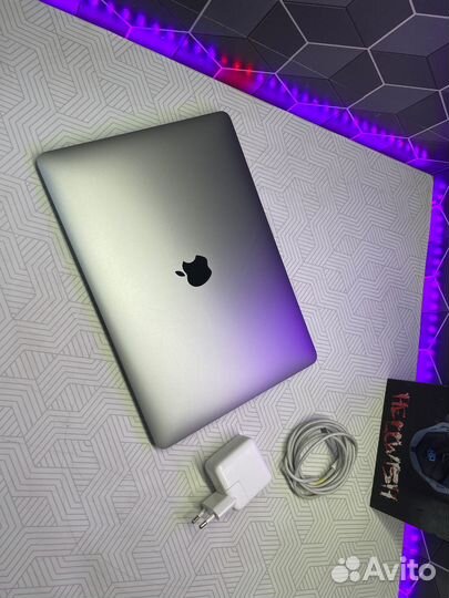 MacBook Air 2020/M1/16gb/256gb/как новый