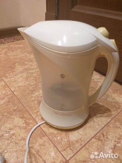 Чайник Moulinex