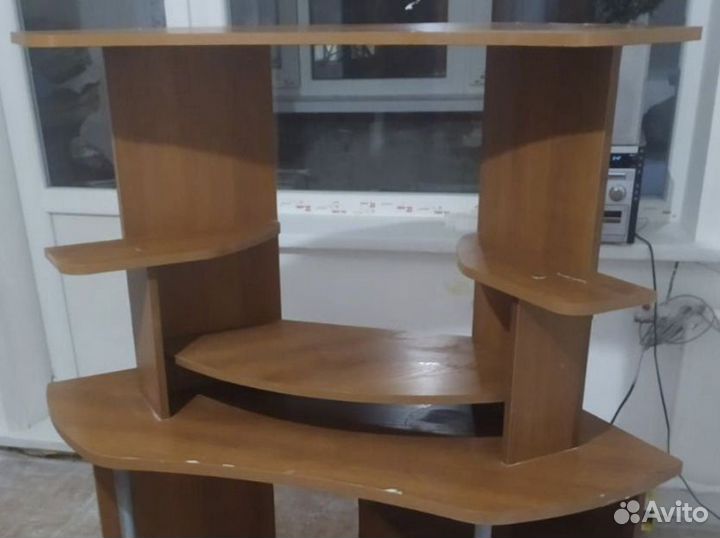 Компьютерный стол